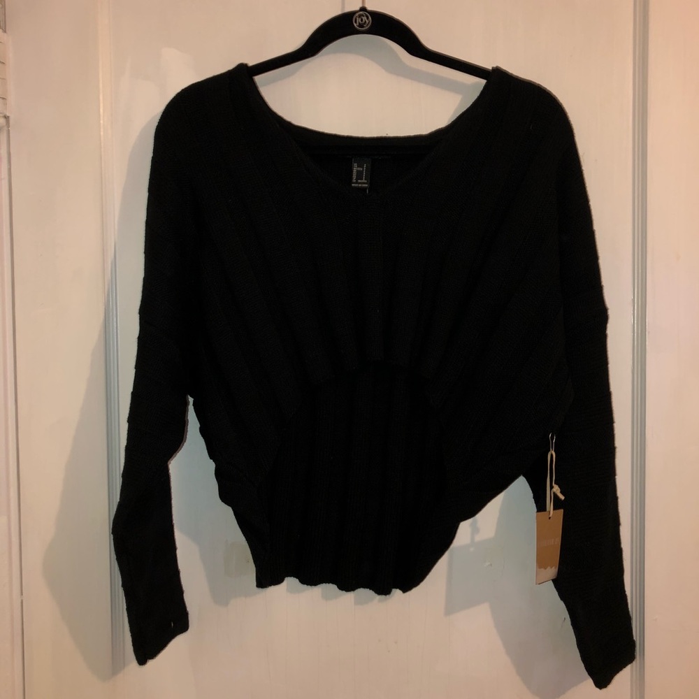 Black Cropped Ribbed Sweater
